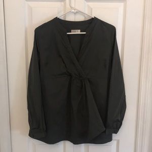 Old Navy Gray Maternity Top